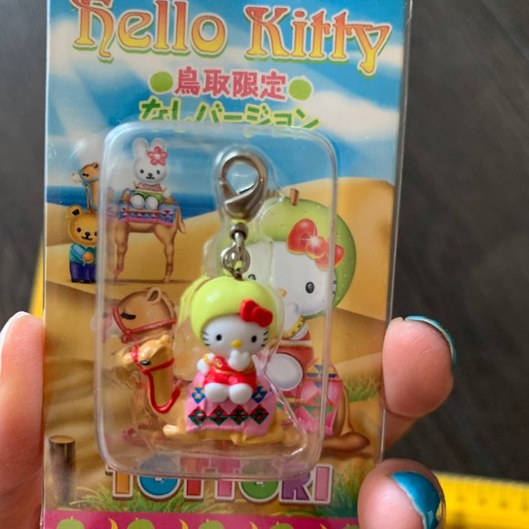 2006 HELLO KITTY CELLPHONE CHARM CAMEL TOTTORI - Picture 7 of 7